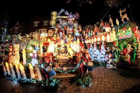 Brooklyn Christmas Decorations Guided Tour in French