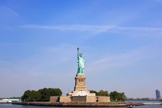 Secrets of the Statue of Liberty and Ellis Island Guided Tour