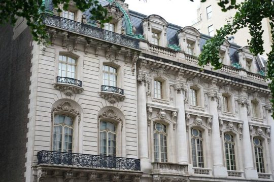 Fifth Avenue Gilded Age Mansions Private Guided Walking Tour