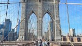 Brooklyn Bridge tour = MUST