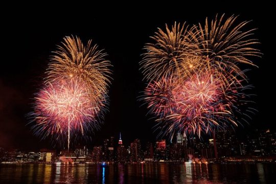 July 4th Family Fireworks Party Cruise Aboard Horizons Edge