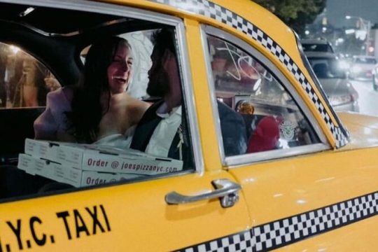 Private Brooklyn Pizza Tour by Vintage NYC Taxi Cab