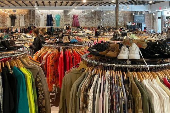 Semi-Private Brooklyn, NYC Secondhand + Vintage Shopping Tour
