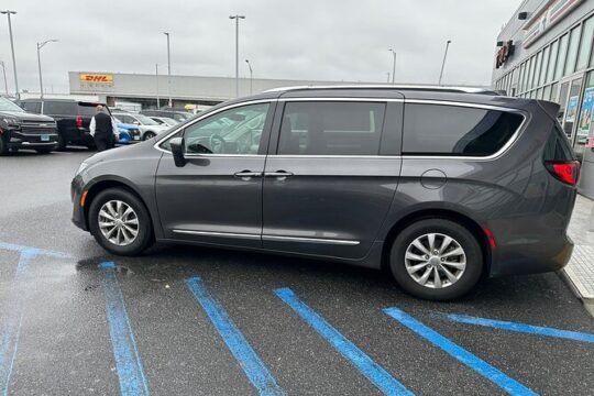Private Transfer from New York Airport (JFK) to Manhattan Port