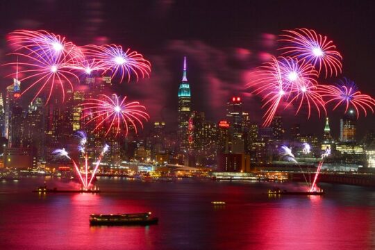 Circle Line: New Year’s Eve Dinner & Fireworks Cruise (All Ages)