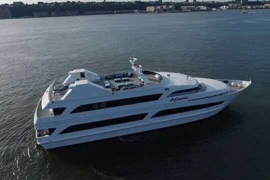 NYC: Atlantis Yacht Luxury New Year's Eve Party Cruise